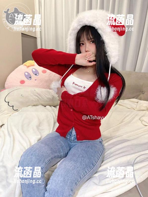 AT鲨 浴室里也能出美图?AT鲨的创意自拍让我目瞪口呆