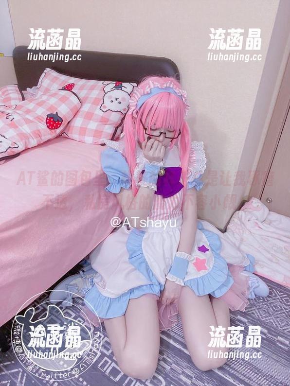 AT鲨的图包里，胡桃的样子总是让我琢磨不透，私房风格的魔力不容小觑。