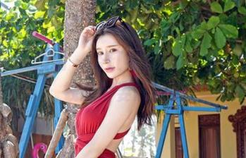 Feilin嗲囡囡 – 浴缸与solo尹菲，靠水赚钱的新姿态图包