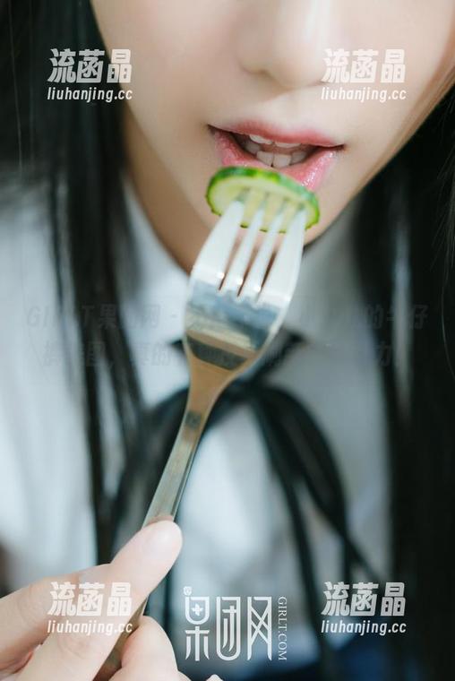 GIRLT果团网 - 不得不说，小九九的牛仔裤美图，真的有种反复刷新的吸引力！