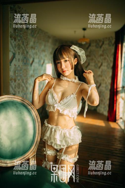 GIRLT果团网 - 蜜桃Q妹儿短裤图包，偏偏就是那么让人不自觉往下滑