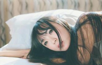 GIRLT果团网 – 通灵儿的美脚写真合集——让足不出户变成脚趾旅行！