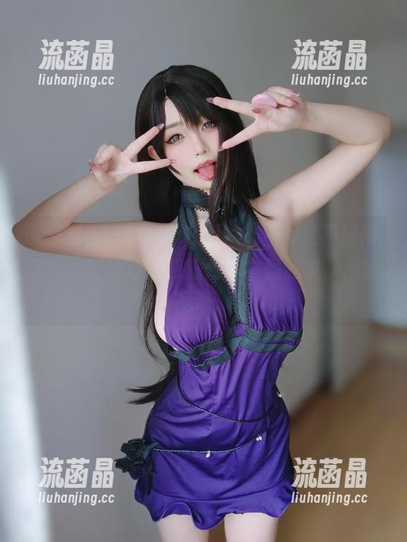K酱这肉丝的写真，图片丰富却又不显得浮夸，反而让人想偷偷把它藏起来，慢慢品味。
