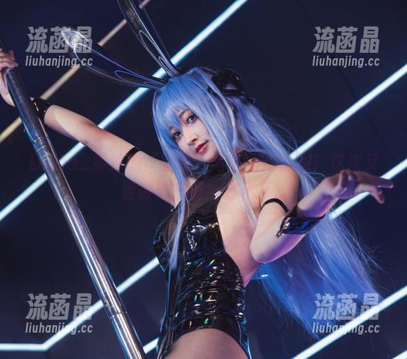 Luisa_零纱的“美脚”写真集更新啦！这次又要被她的腿给萌化了...