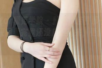 MFStar模范学院 – 就是沈佳熹那一身纯白，原图看完我还没反应过来，更新一发我就傻眼了…