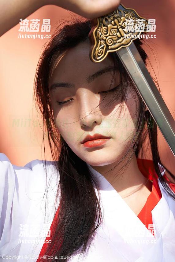 MiiTao蜜桃社 - 当李宝宝在家遇上图库：照片里的潜水员是真人吗？