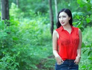 TuiGirl推女郎 – 写真里的胡允儿：裤里丝，谁不想多看一眼呀？