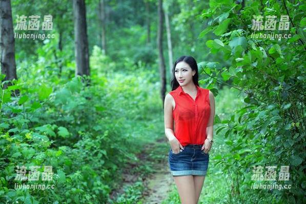 TuiGirl推女郎 - 写真里的胡允儿：裤里丝，谁不想多看一眼呀？