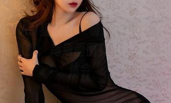 XINGYAN星颜社 – 萌汉药baby在瑜伽垫上的诱惑：高清画面美得让人直想要‘体会’