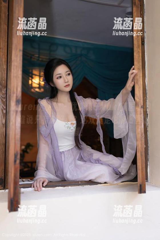 Xiuren秀人网 - 优琪琪子yuki美图私拍：谁说只有脸好看？这双美足也能倾国倾城！