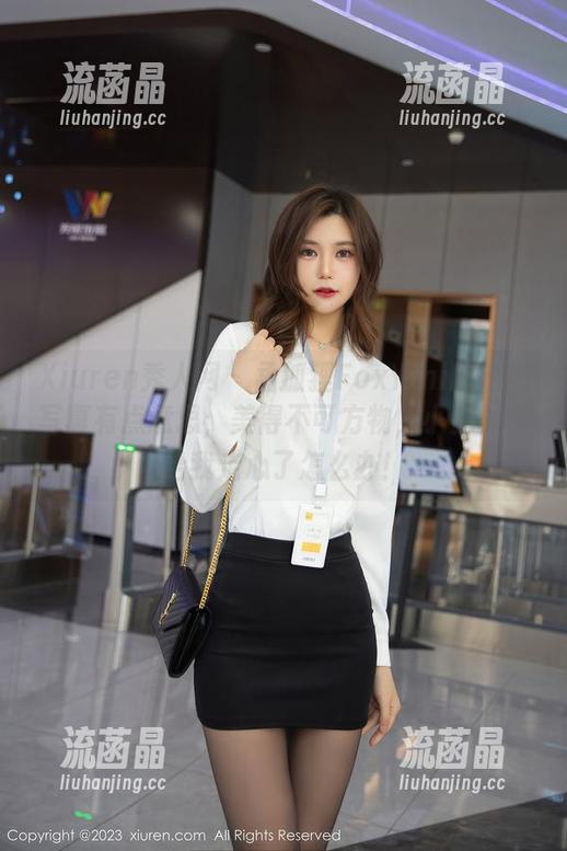 Xiuren秀人网 - 孟狐狸FoxYini的定制写真有点意思，美得不可方物，小少女你给我走心了怎么办！
