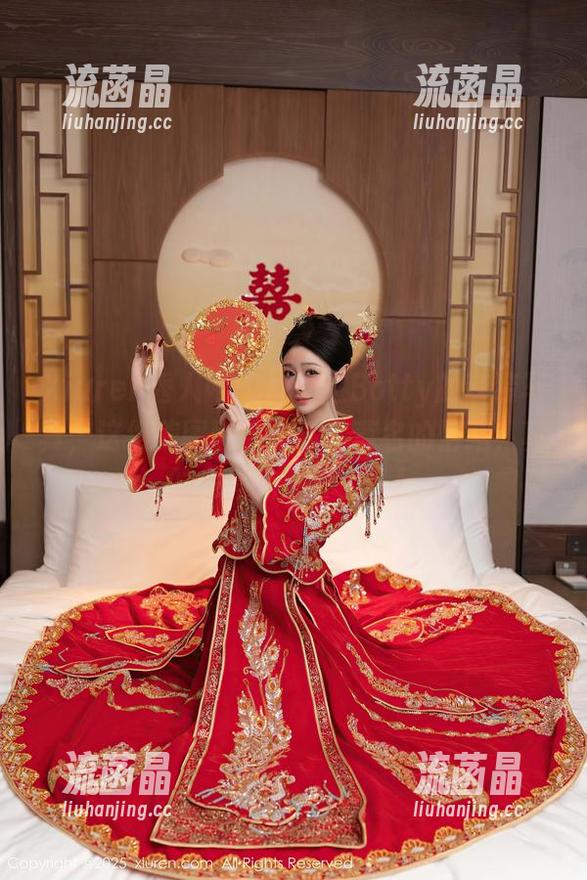 Xiuren秀人网-徐莉芝Botty Xiuren秀人网 - 徐莉芝Botty的套装写真,这组美图戳中了某种莫名的情绪,真的是有点想穿上了!