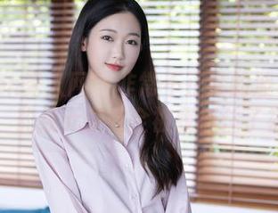 Xiuren秀人网 – 非常不正经的波巧酱私拍，豹纹元素完全被我抓住了初恋