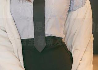 YouMi尤蜜荟 – 是在找艾静香的丝袜吗？网盘里有新发现哦！