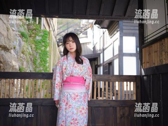 原图里的wuyo(우요)美腿，让我从早看到晚，图册里肯定还藏着更多宝贝！