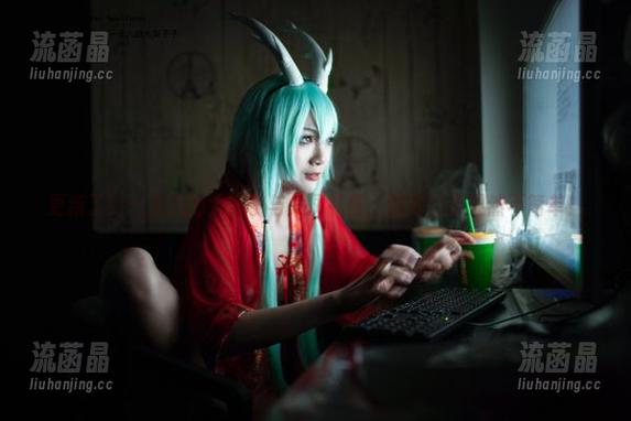 一米八的大梨子 更新了!一米八的大梨子与大凤礼服,这对组合果然不简单!