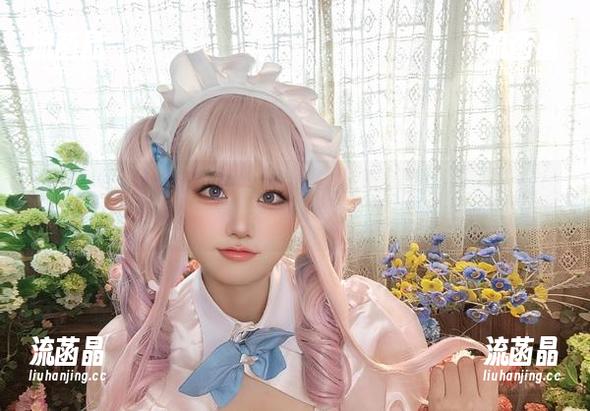 七七娜娜子 更新!七七娜娜子的2B女仆cos,忍不住想问:这头发是从哪个动画里面逃出来的?