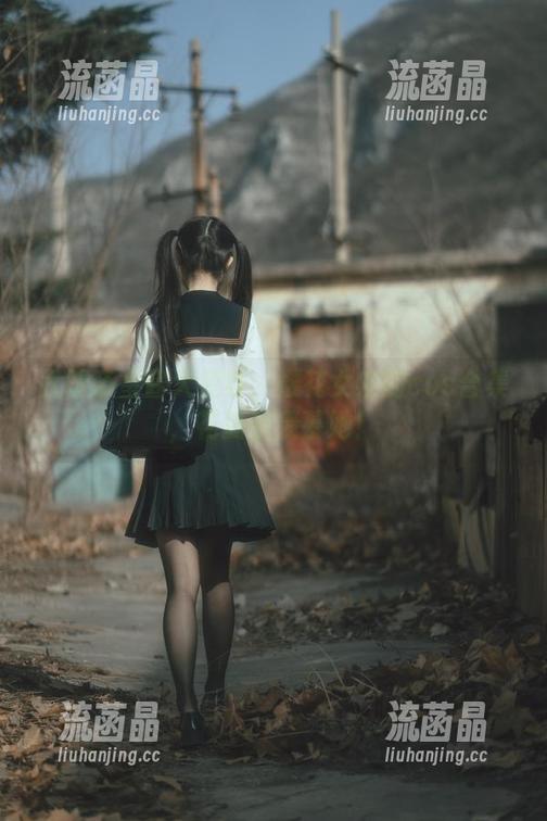 六味帝皇酱大变身：樱花女友的cos合集，花瓣都羡慕她！