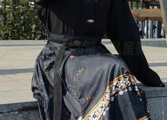 初夏女神 – 点点与吊带：私房美图原来如此简单又复杂？