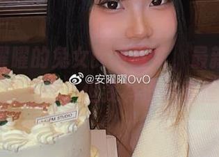 这次安曜曜的兔女郎写真集，最新的套路都玩得不错，但我有没有看懂呢？