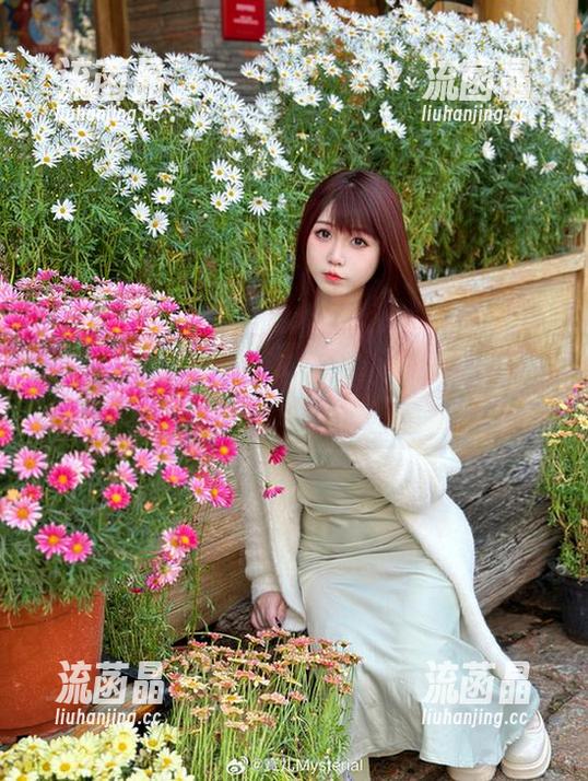 宝儿mysterial 宝儿mysterial的短裤诱惑,超级高清,这身材我不服不行。