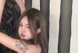 微密圈 – 虎视眈眈，小u优优子车内豹纹合集，看得我心有点虚啊