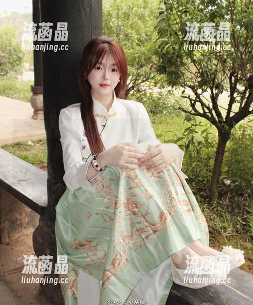 小众视觉 - 艾迪和他的死库水精选套图——这可真够“水”的了，大家做好心理准备吧。
