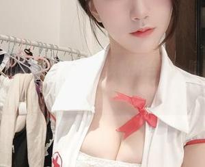 微密圈 – 小玉吃果冻的马甲线私拍合集，隐约感叹“我也想有这身材”