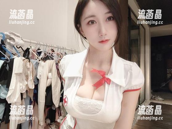 微密圈 - 小玉吃果冻的马甲线私拍合集，隐约感叹“我也想有这身材”