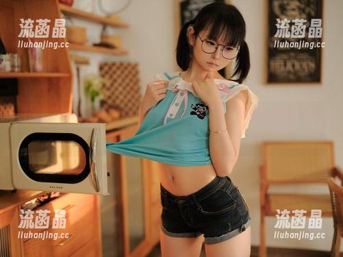幼水铃衣 下载“幼水铃衣”的短裙全套,小心一不小心就被吸进去!