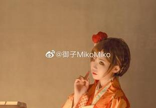 精选一组御子Yumiko的校园作品，校园本身也变得好奇又生动。