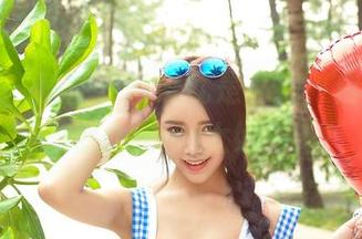 推女神 – 随便一转身就是私拍，白裙下的王婉悠Queen太好看啦！