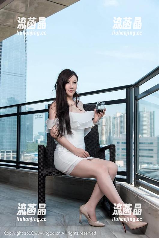 推女神 - 今日推荐！免！费！莫雅淇圣诞图集，不负“灵感小恶魔”之名。