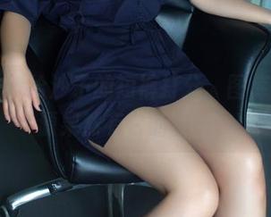 推女郎 – 给沙子的短裤打分，图库里的资源果然有它的韵味。