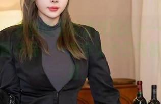 星颜社 – 袁圆的圣诞派对风云——超多意外的套图作品，一定会让节日气氛疯狂升级。