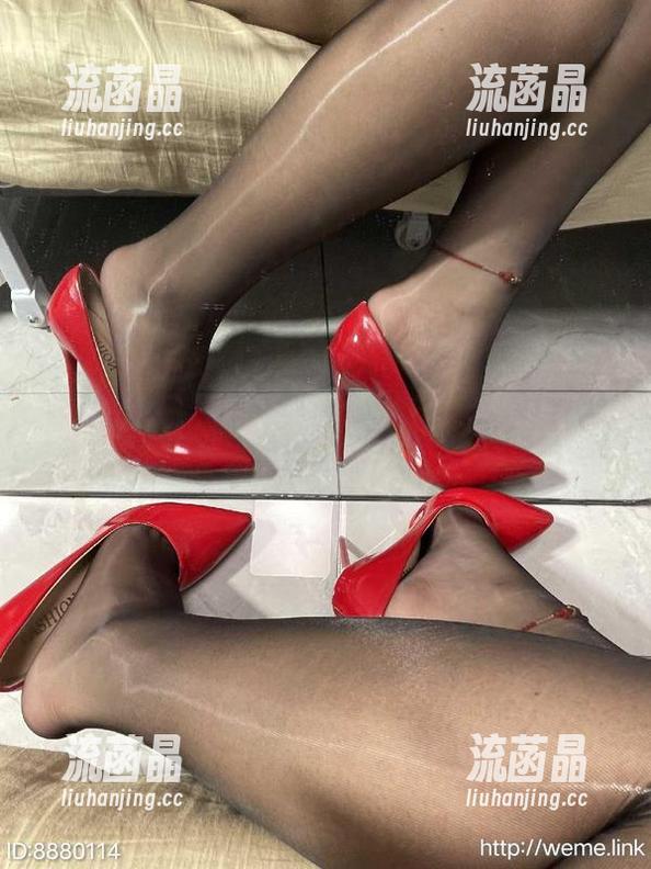 微密圈 - 当桃沢樱呀遇上双马尾，图集中满满都是欢乐的“马尾舞”！