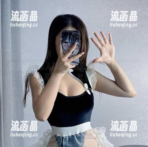 微密圈 - 私人影院的新宠：桃沢樱呀的在线写真，欸，就是这样