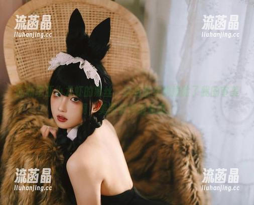 瓦斯塔亚小龙虾的黑丝，这画面在线撞脸了我的审美啊，美图值得细看哦。