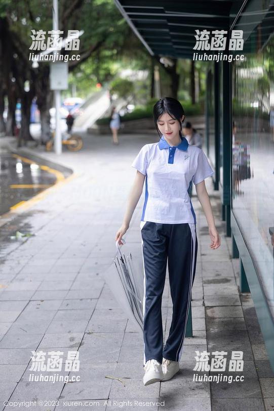秀人网 - MOON嘉依的秘书合辑：当无圣光成为新风潮