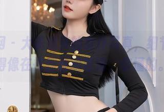 秀人网 – 大美媚京的女仆写真，细节打磨得像在挑剔谁的整洁，你懂的。