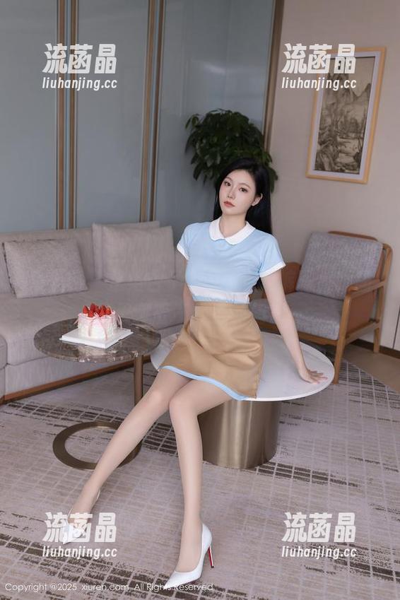 秀人网-杏子Yada 秀人网 - 这组杏子Yada的短裤写真,图片里藏着不经意的俏皮~