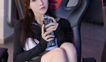 秀人网 – 好奇王馨瑶Yanni的白丝光环？去网盘下载一份玩玩吧！
