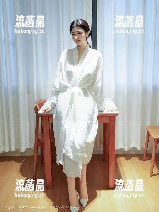 秀人网 - 草莓zz的私拍合集：体操服的清新课本剧