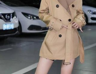 秀人网 – 萌白酱的礼服之路：拼图般的图片合集，穿上真有魔力！