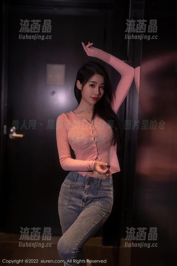 秀人网-黑麦子 秀人网 - 黑麦子的日常分享,图片里的仓促与淡然