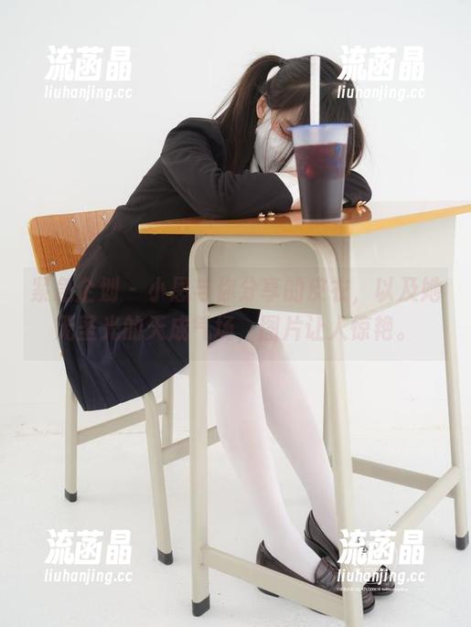 紧急企划 - 小恩与你分享的皮衣，以及她无圣光的天成气场，图片让人惊艳。