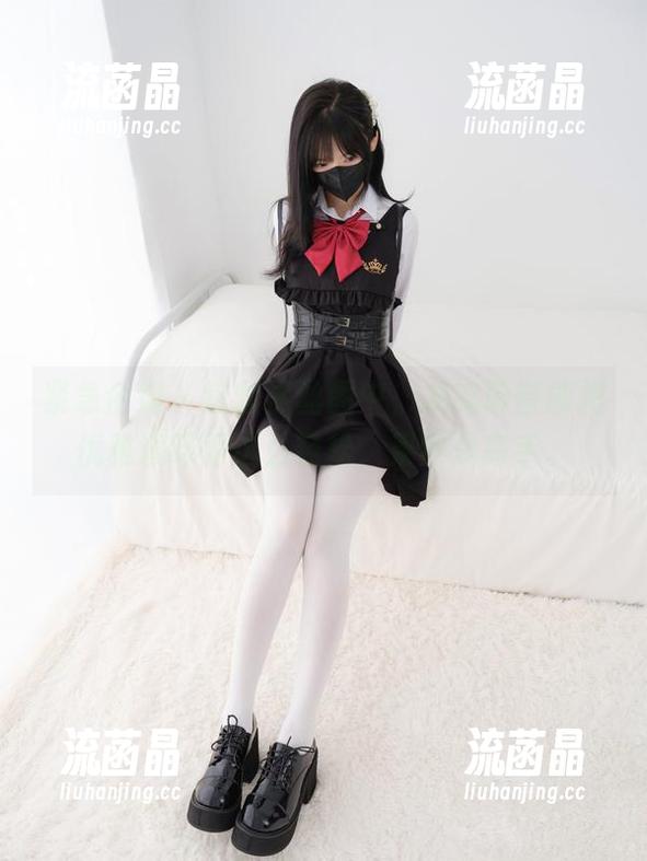 紧急企划-龙崎聆音 紧急企划 - 这套黑丝图中,龙崎聆音能把优雅演绎得这么轻松,果然是高手。