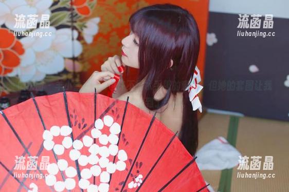 微密圈 - 羊小雪juvia也许不懂水手服的意义，但她的套图让我在喧嚣中找到了宁静。