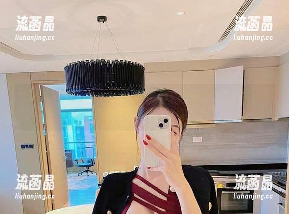 微密圈 - 脸红Dearie的长腿写真，呈现了‘不在腿长在于态度’的绝妙演绎！