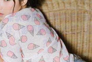 菠萝社 – 柔软的白丝+柳侑绮Sevenbaby，怎么样，够不够让你心里小剧场开演？